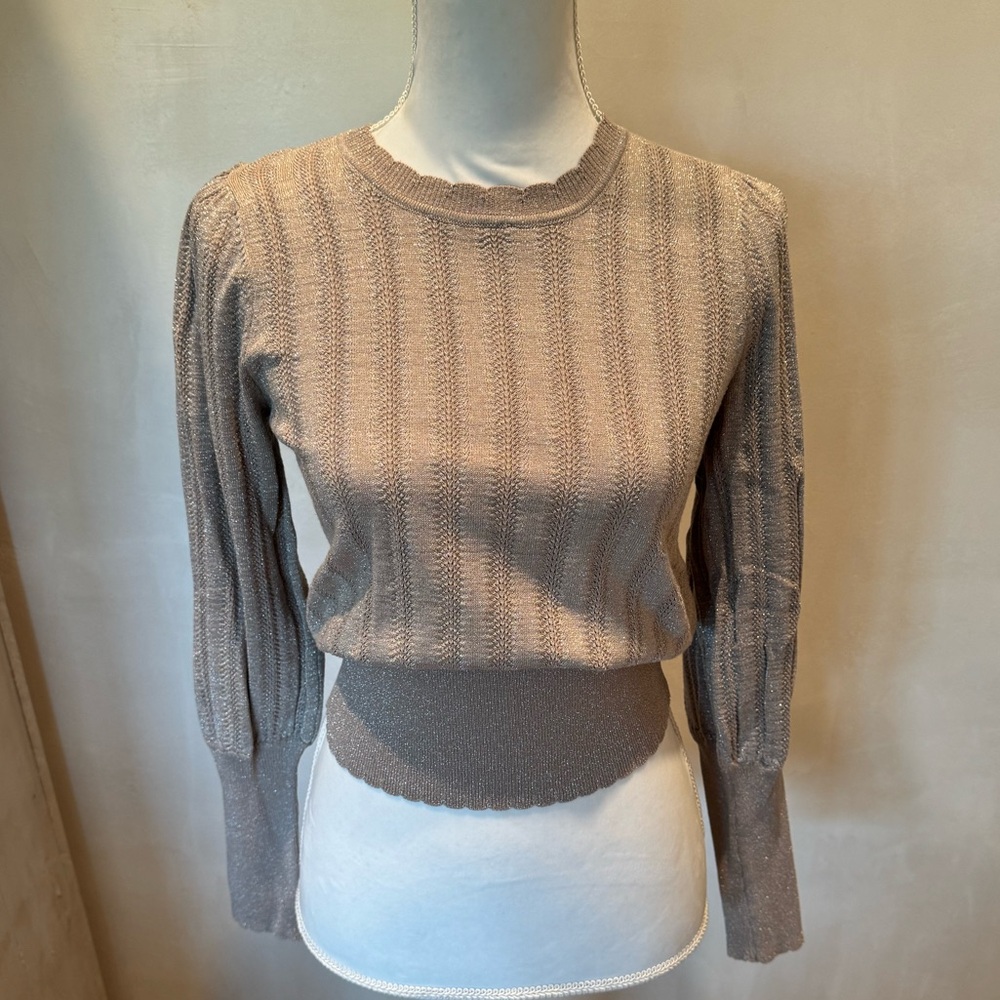 Top by Neo Noir
